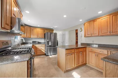 8 Aztec Road, Nashua, NH 03063 - Photo 11