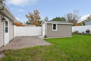 8 Aztec Rd, Nashua, NH 03063 - Photo 7