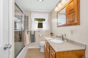 8 Aztec Rd, Nashua, NH 03063 - Photo 27