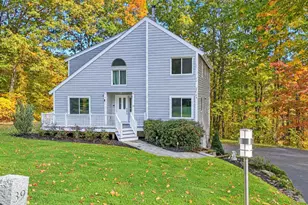 39 Hunter Dr, Derry, NH 03038 - Photo 1