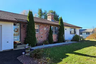 11 Longmeadow Dr, Troy, NH 03465 - Photo 3
