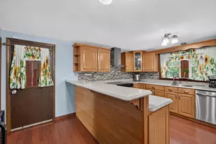 9 Bradford St, Nashua, NH 03063 - Photo 7