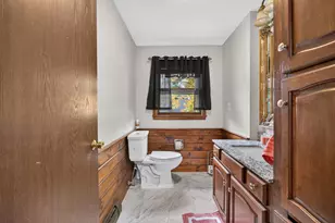 9 Bradford St, Nashua, NH 03063 - Photo 39