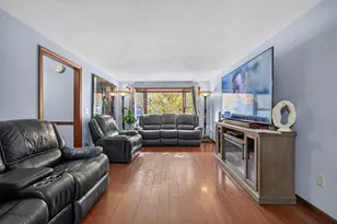 9 Bradford St, Nashua, NH 03063 - Photo 11