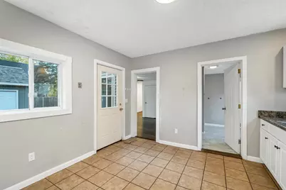 24 Davis Place, Laconia, NH 03246 - Photo 5