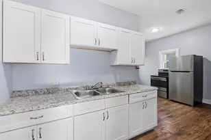 2 Meadow St, Claremont, NH 03743 - Photo 5