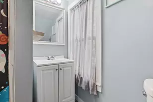 12 Meadow St, Claremont, NH 03743 - Photo 9