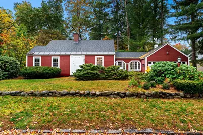 135 Walnut Hill Avenue, Manchester, NH 03104 - Photo 1