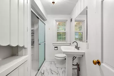 135 Walnut Hill Avenue, Manchester, NH 03104 - Photo 13