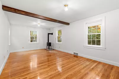 135 Walnut Hill Avenue, Manchester, NH 03104 - Photo 9