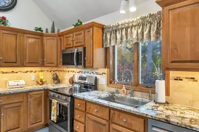 32 Lindsay Road, Hooksett, NH 03106 - Photo 15