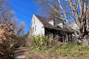 15 Cross St, Whitefield, NH 03598 - Photo 1