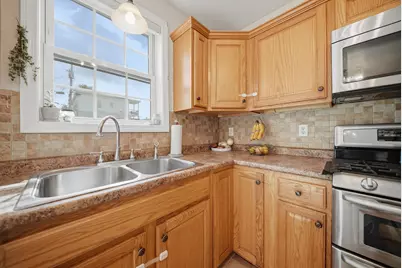639 Hevey Street, Manchester, NH 03102 - Photo 9