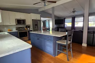 42 Old Wellington Rd, Manchester, NH 03104 - Photo 3