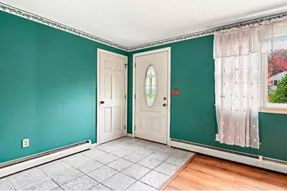 10 Lancaster Drive, Londonderry, NH 03053 - Photo 7