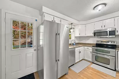 24 Chestnut Circle, Merrimack, NH 03054 - Photo 7