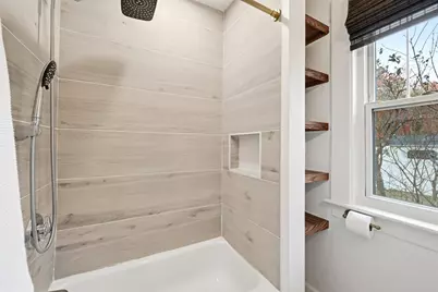 202 Leda Avenue, Manchester, NH 03104 - Photo 5