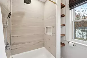 202 Leda Ave, Manchester, NH 03104 - Photo 5