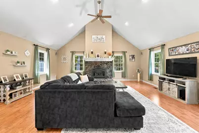 11 Burnham Avenue, Nashua, NH 03064 - Photo 11
