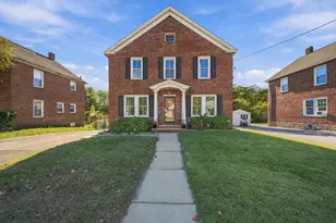 40 Mammoth Rd, Manchester, NH 03109 - Photo 3