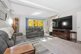 83 Coburn Woods Dr, Nashua, NH 03063 - Photo 11