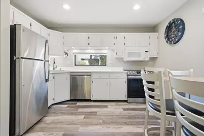 83 Coburn Woods Drive, Nashua, NH 03063 - Photo 5