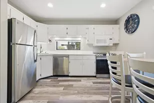 83 Coburn Woods Dr, Nashua, NH 03063 - Photo 5