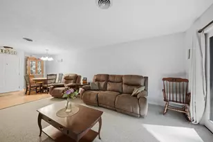 5 Bartemus Trail, Nashua, NH 03063 - Photo 9