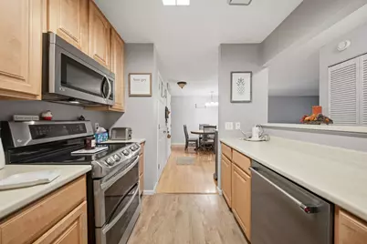 5 Bartemus Trail #301, Nashua, NH 03063 - Photo 5
