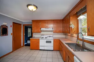 295 Lovering St, Manchester, NH 03109 - Photo 7