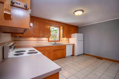 295 Lovering Street, Manchester, NH 03109 - Photo 5
