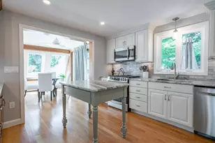 146 Coburn Ave, Nashua, NH 03063 - Photo 17