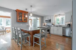 146 Coburn Ave, Nashua, NH 03063 - Photo 3