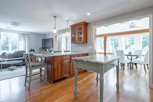 146 Coburn Ave, Nashua, NH 03063 - Photo 5
