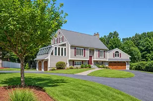 146 Coburn Ave, Nashua, NH 03063 - Photo 1