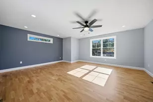 38 Bell St, Nashua, NH 03064 - Photo 23