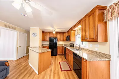 404 Mammoth Road, Londonderry, NH 03053 - Photo 5