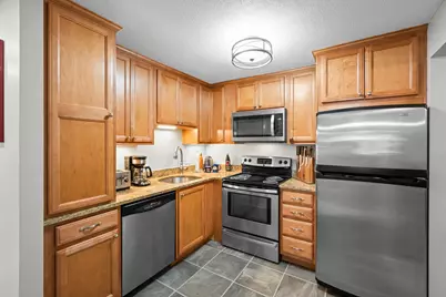 36L English Village Road #202, Manchester, NH 03102 - Photo 5