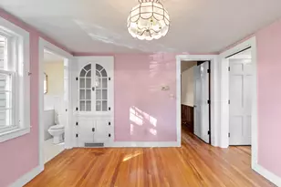 34 Charlotte Ave, Nashua, NH 03064 - Photo 11