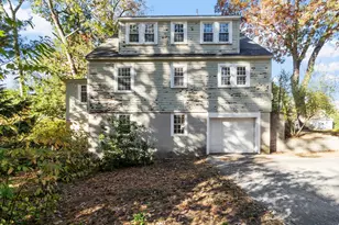 34 Charlotte Ave, Nashua, NH 03064 - Photo 3