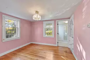 34 Charlotte Ave, Nashua, NH 03064 - Photo 9