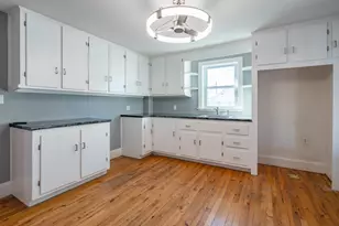 166 Amherst St, Nashua, NH 03064 - Photo 9