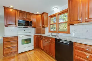 5 Jake Dr, Nashua, NH 03063 - Photo 17
