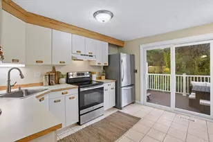 317 Fox Hollow Way, Manchester, NH 03104 - Photo 9