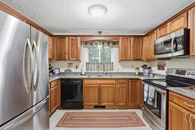 11 Winding Pond Road, Londonderry, NH 03053 - Photo 7