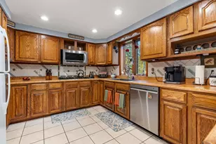 10 Evergreen Dr, Hampstead, NH 03841 - Photo 9