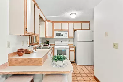 19 Gloucester Lane, Nashua, NH 03063 - Photo 11