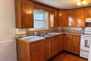 17 Pleasant St, Marlborough, NH 03455 - Photo 7