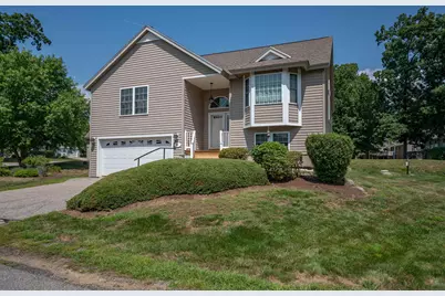 6 Country Lane, East Kingston, NH 03827 - Photo 1