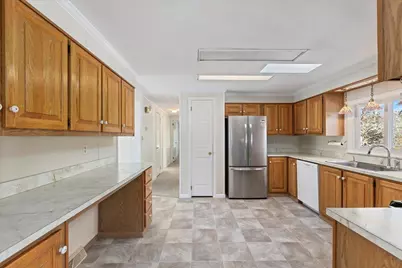 6 Aberdeen Drive, Stratham, NH 03885 - Photo 5